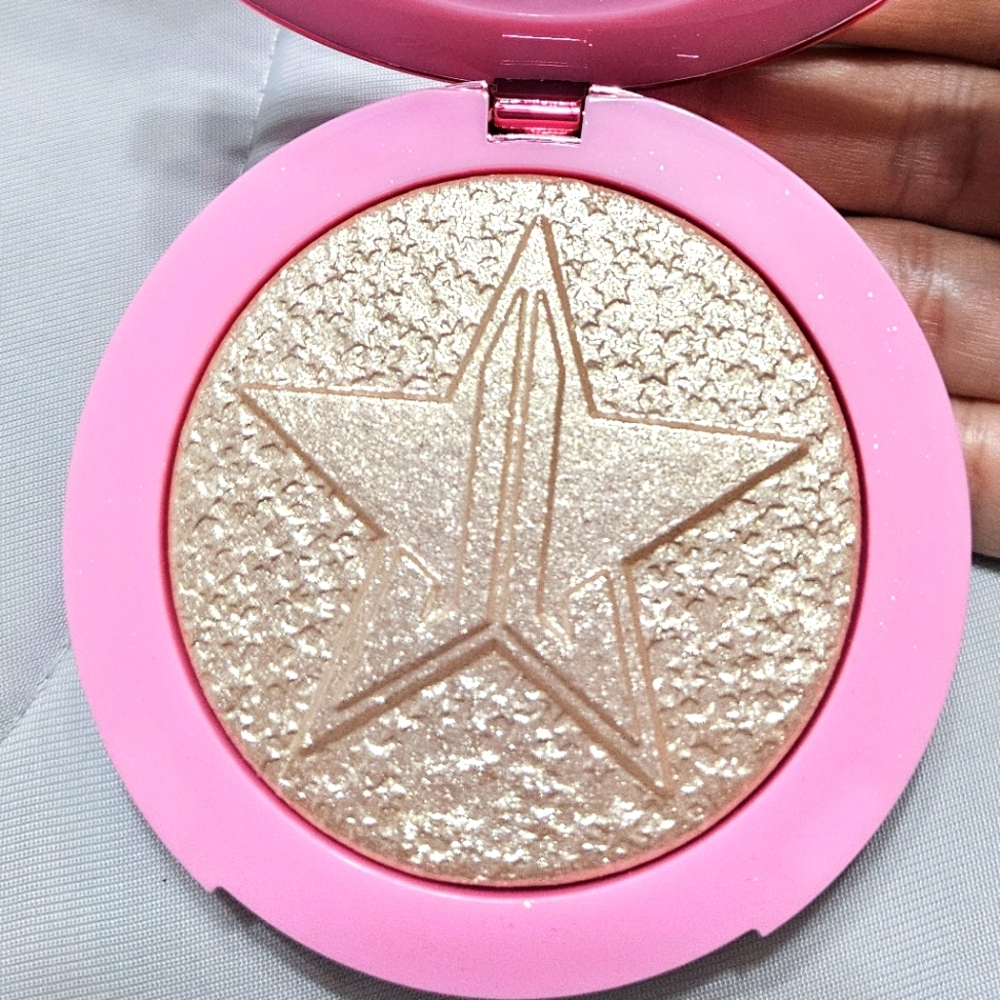 Jeffree star Diamond wet highlighter